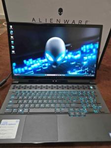 ALIENWARE M17 R2 8GB GRAPHIC LIKE NEW