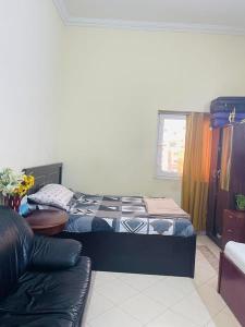 Fully furnished studio flat