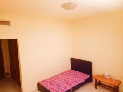 എല്ലാ സൗകര്യങ്ങളോടും കൂടെ ഒരു വലിയ റൂം മാസ വാടകയ്ക്ക്