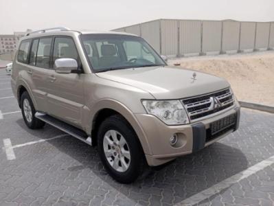 Mitsubishi pajero 2011 Full oftion 180k kilometers single owner