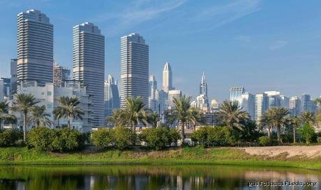 https://paramountzone.ae/business-setup-in-dubai-mainland/
