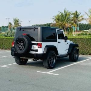 جيب رنجلر سبورت V6 3.6L موديل 2017 ماشي 37000مايل جير اتوماتيك بحالة ممتارة جدا