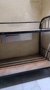 Beds Space for male Bachelors