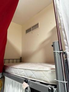 FLAT BED SPACE UPPER