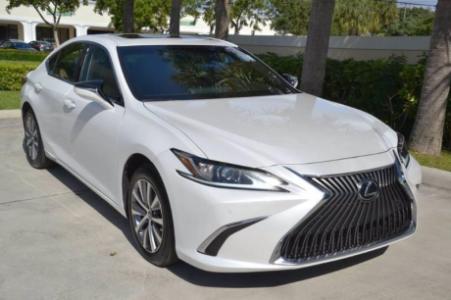 Lexus ES 350 3.5L White Full option white for sale