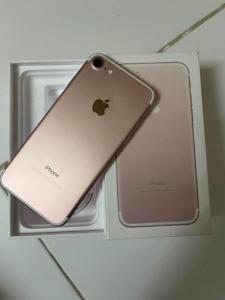 Iphone 7 128gb rose gold with charger very clean no scratch no dent still waterproof Battery health