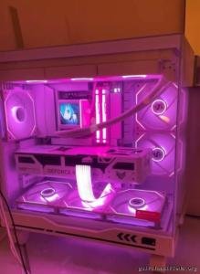 Gigabyte Stealth Ice B850 Lian Li Mini PC White Partial Build