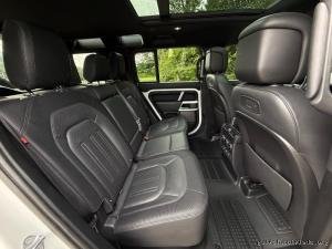 2021 Land Rover Defender 110 X-DYNAMIC WhatsApp(+971586703639)
