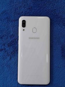 Samsung Galaxy A30