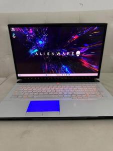 Alienware Area 51m