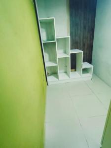 Couple partition with balcony