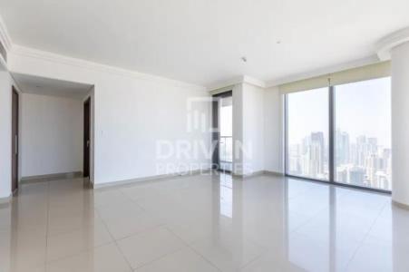 Huge Apt | High Floor with Amazing Views