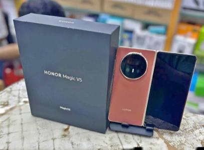 Honor Magic V5 UAE version with warranty