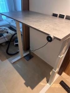 Desk - concrete effect, electric fully adjustable