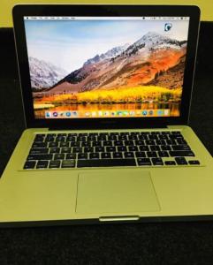 Apple MacBook Pro New Condtion Dubai