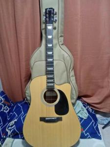 Acoustic Guitar with heavy duty Bag and audio interface