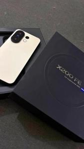 vivo X200 FE