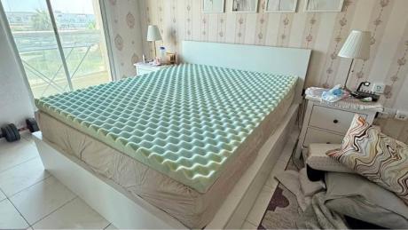 Zinus 3In Swirl Foam Mattress Topper Queen size