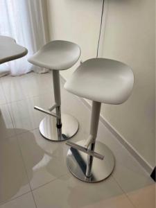 IKEA Janinge Bar Stools Chair Furniture