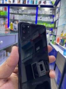 SAMSUNG S20 PLUS 5G