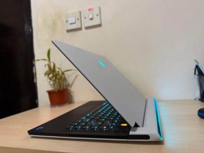 Alienware x15 R2 Gaming laptop