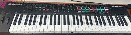MAUDIO OXYGEN PRO 61 61-KEYS KEYBOARD CONTROLLER