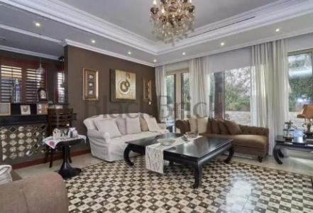 Type 7 | Upgraded | Single Row | Private Pool