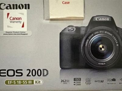 Canon EOS 200D