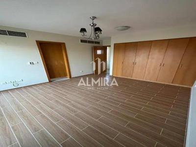 Single Row | CORNER | Garden | Vacant