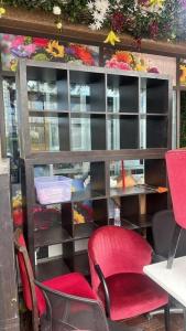 Used shelves for free