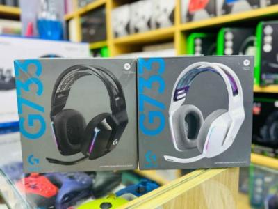 Logitech G733