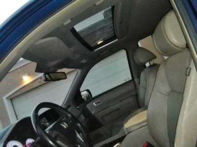 Car lift available from sharjah anywhere to Dubai jadaf health care city oud mahta difc karama