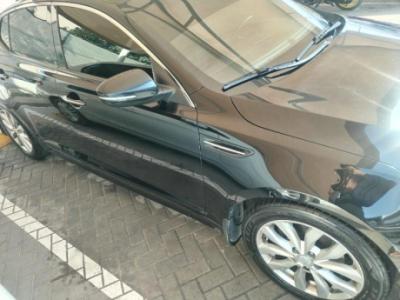 Reliable car lift available to and fro sharjah Dubai anywhere to anywhere anytime sharing individual