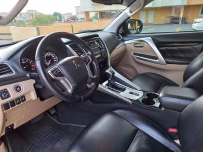 2016 Mitsubishi montero sport/ gcc / 80k kms / diamond edition