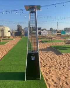 Quartz tube pyramid patio heater