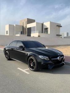 E63 Model 2017 full options Full history service in gargash 109 km Asking price 295 k GCC خليجي ا