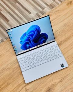 Dell XPS 13 (9320) Core i7 13th GEN