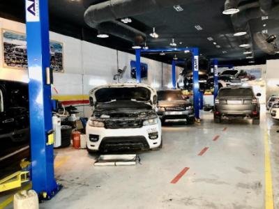Range Rover & Land Rover repairing workshop in Dubai