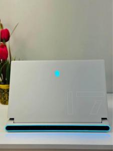 Alienware x17-R2, Core i9