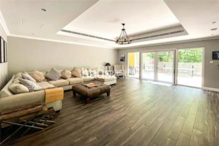 Fully Renovated | Close to Park & Pool